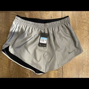 NIKE WOMEN’S RUNNING SHORTS